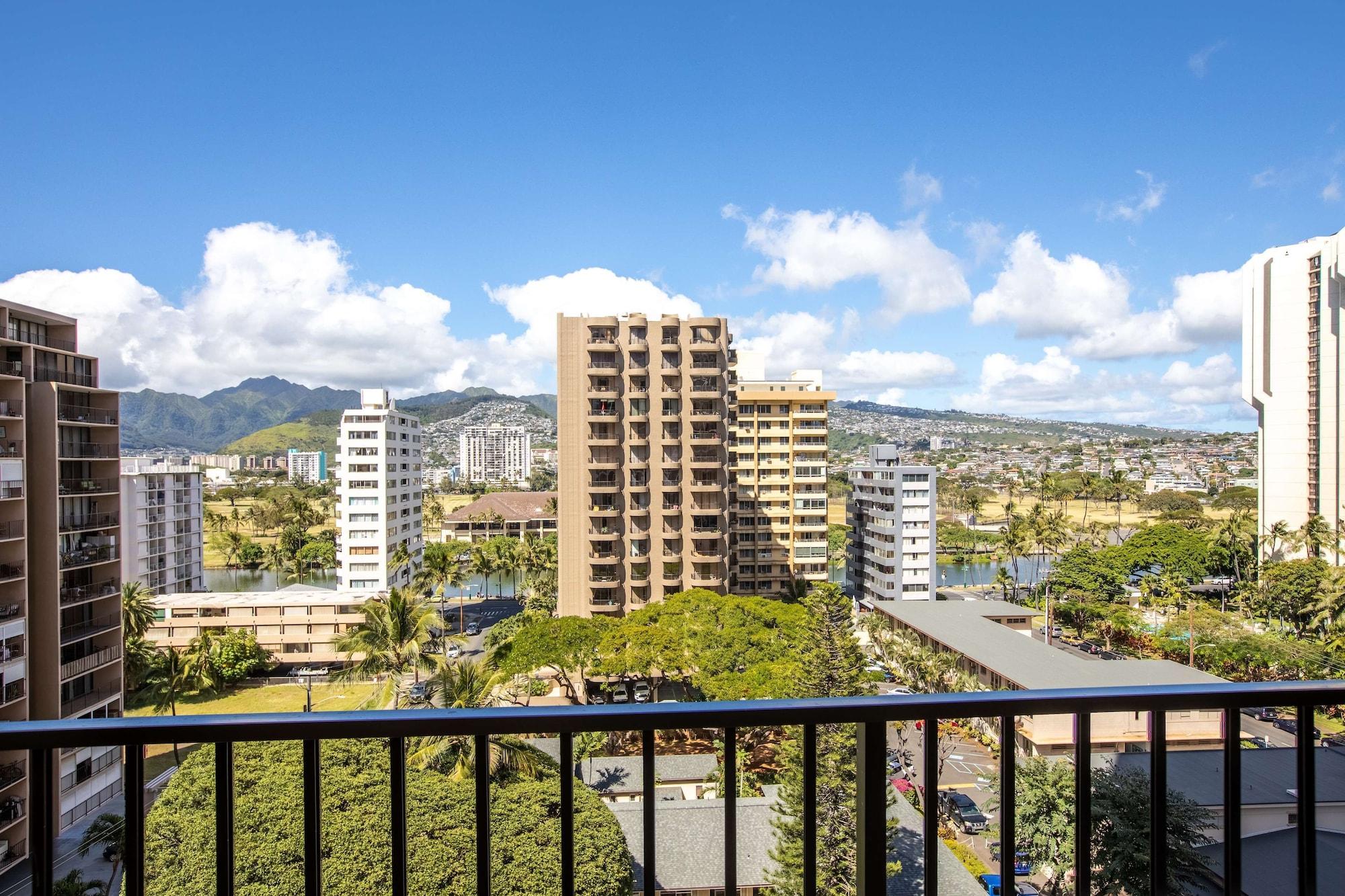 Aston At The Waikiki Banyan Honolulu Exterior foto